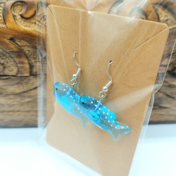3D Blue Whale Earrings - Picture 2 of 4